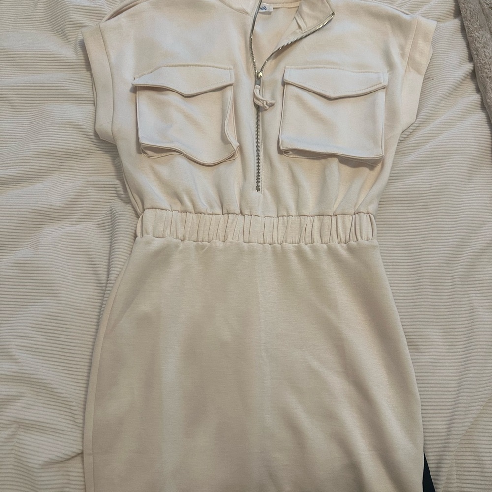 Chic Cream Mini Dress with Front Pockets